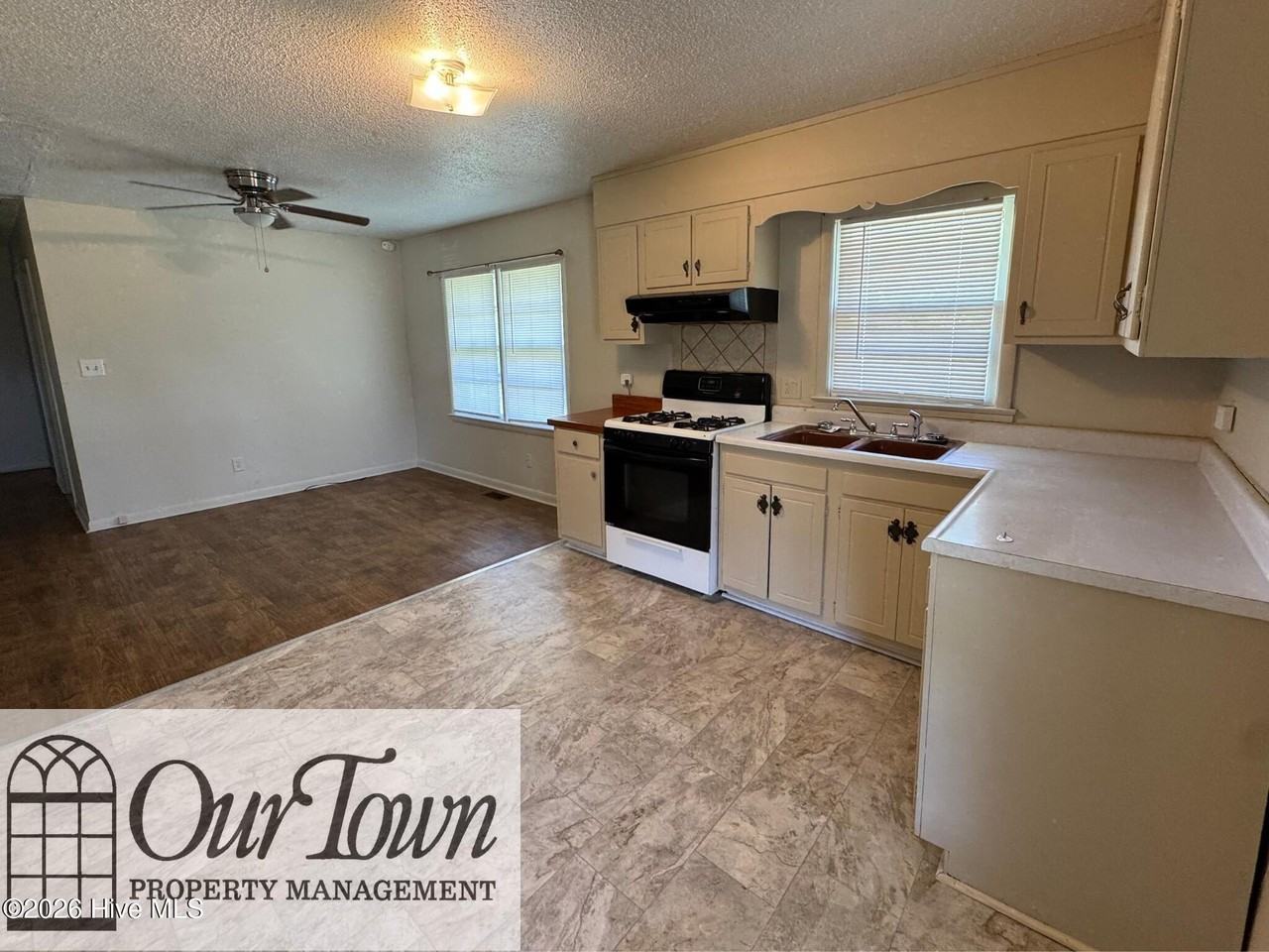 5100 White Oak Loop - Photo 4 of 14