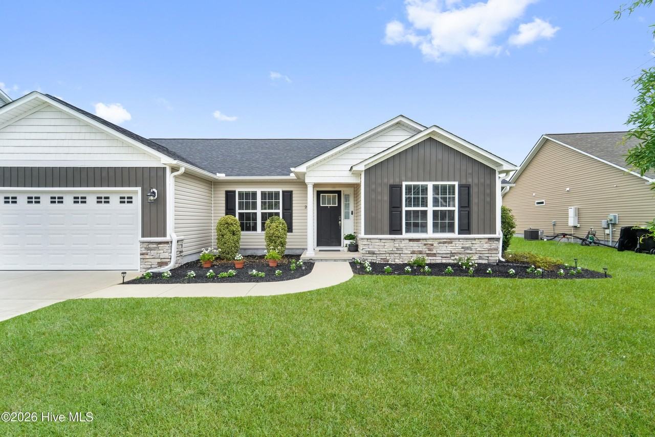 242 Legacy Ln - Photo 2 of 33