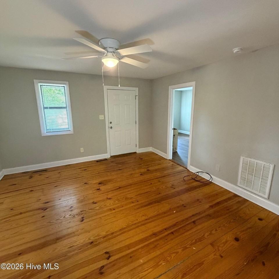 107 Juniper Ln #A - Photo 3 of 10