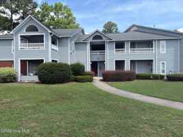 featured image of 102 Breezewood Dr #G