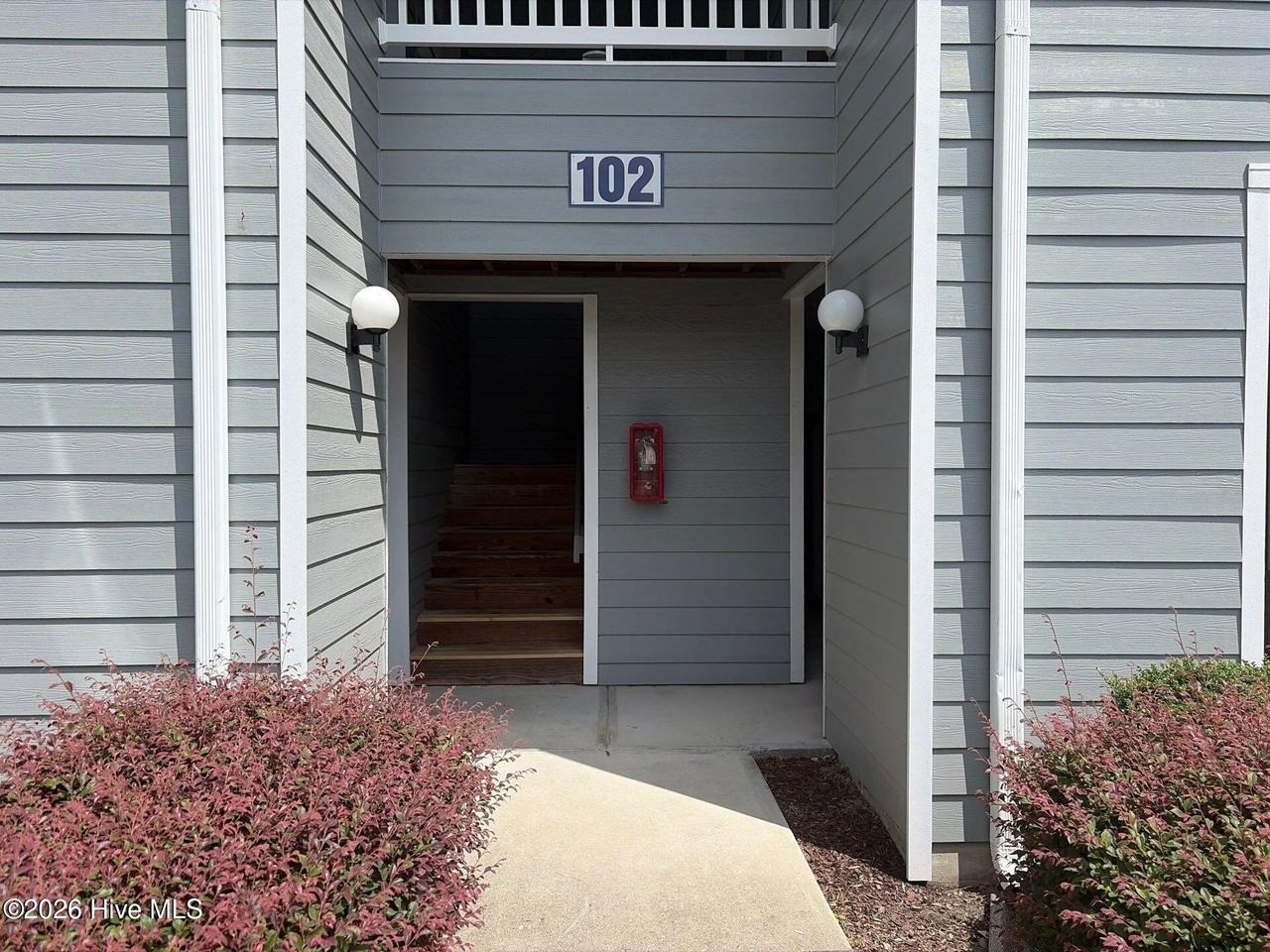 102 Breezewood Dr #G - Photo 3 of 17