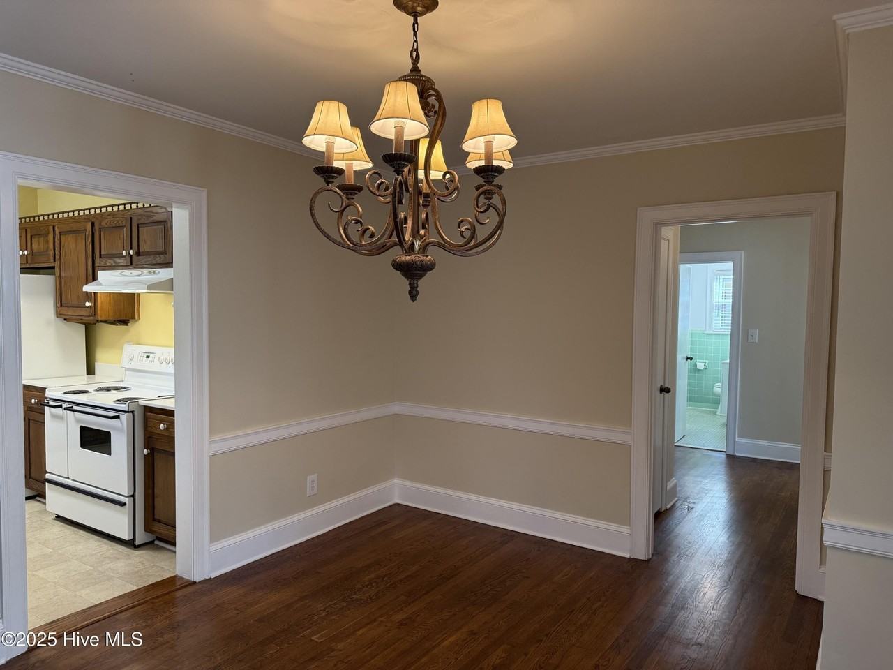 4708 Trent Woods Dr - Photo 5 of 25