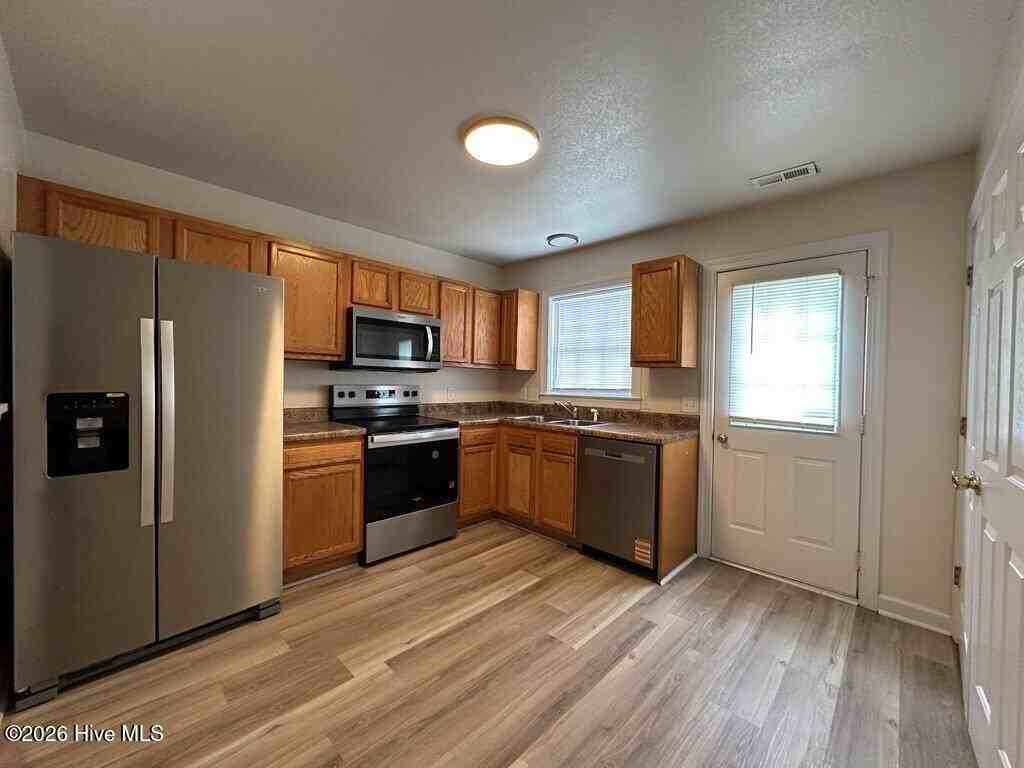 606 Springwood Dr - Photo 4 of 11