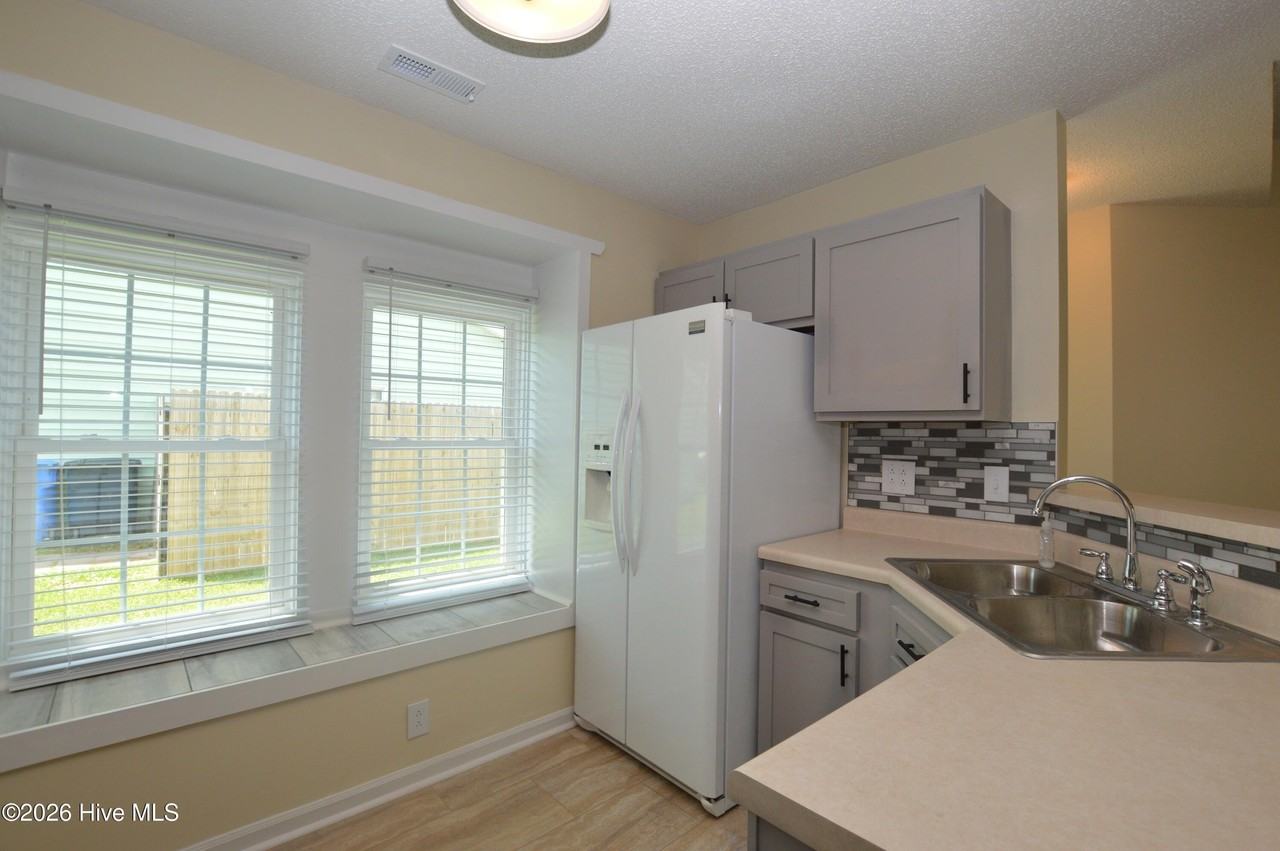 3011 Foxhorn Rd - Photo 7 of 18