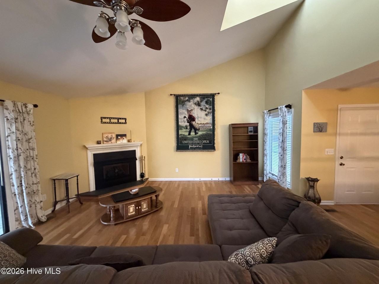 32 Martin Dr #A - Photo 2 of 18