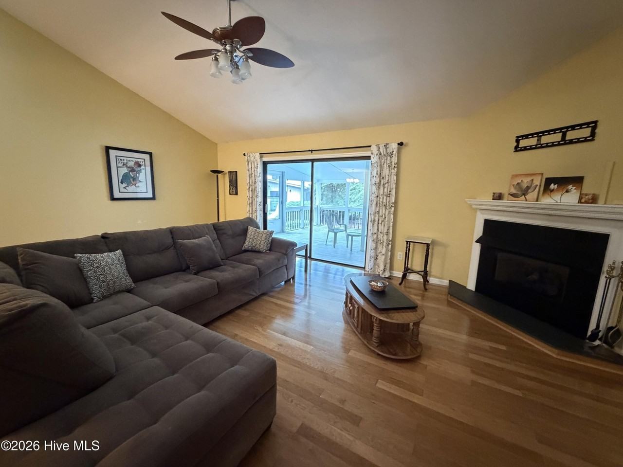 32 Martin Dr #A - Photo 3 of 18