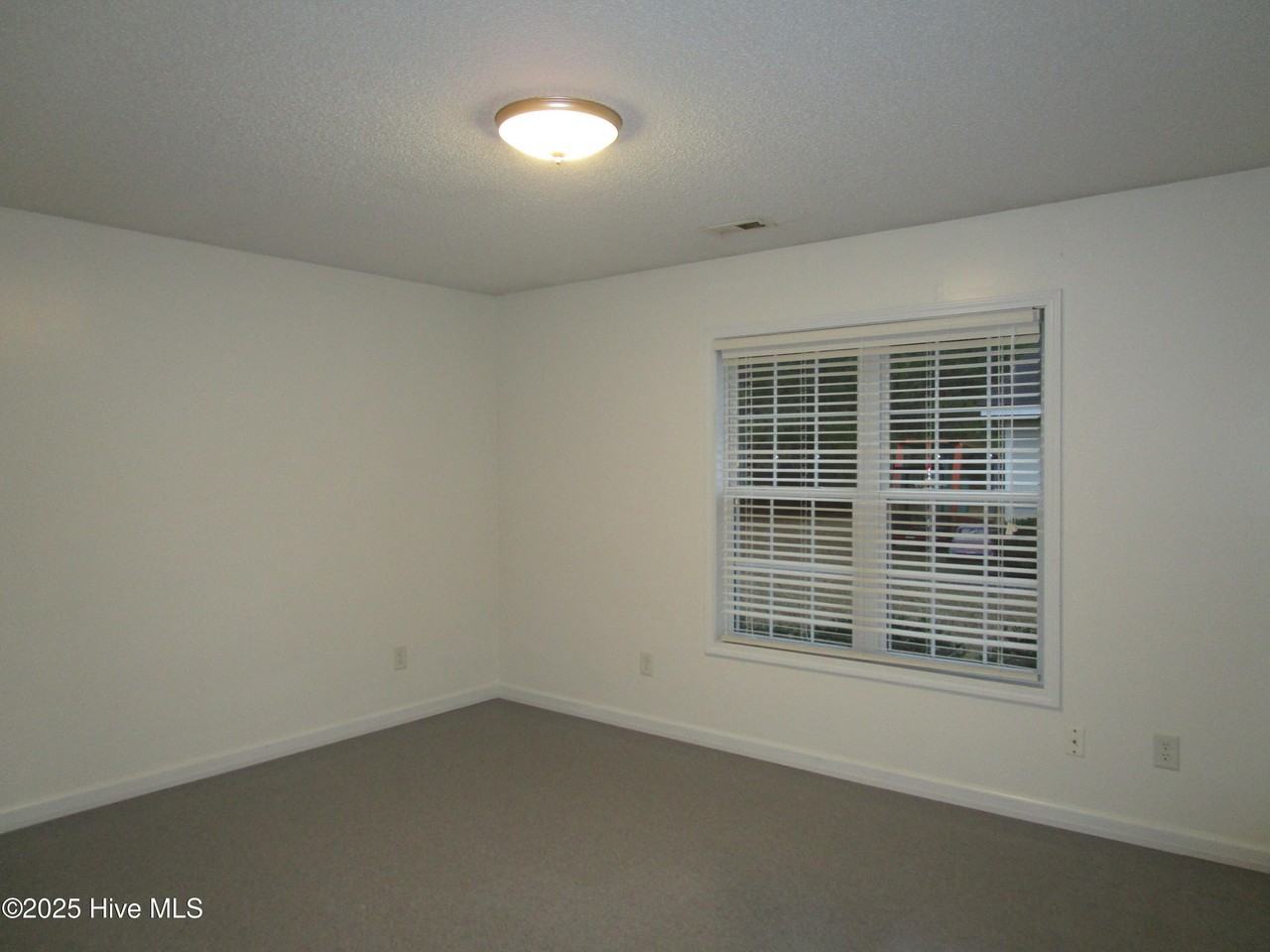 231 Lakewood Dr #A - Photo 6 of 7