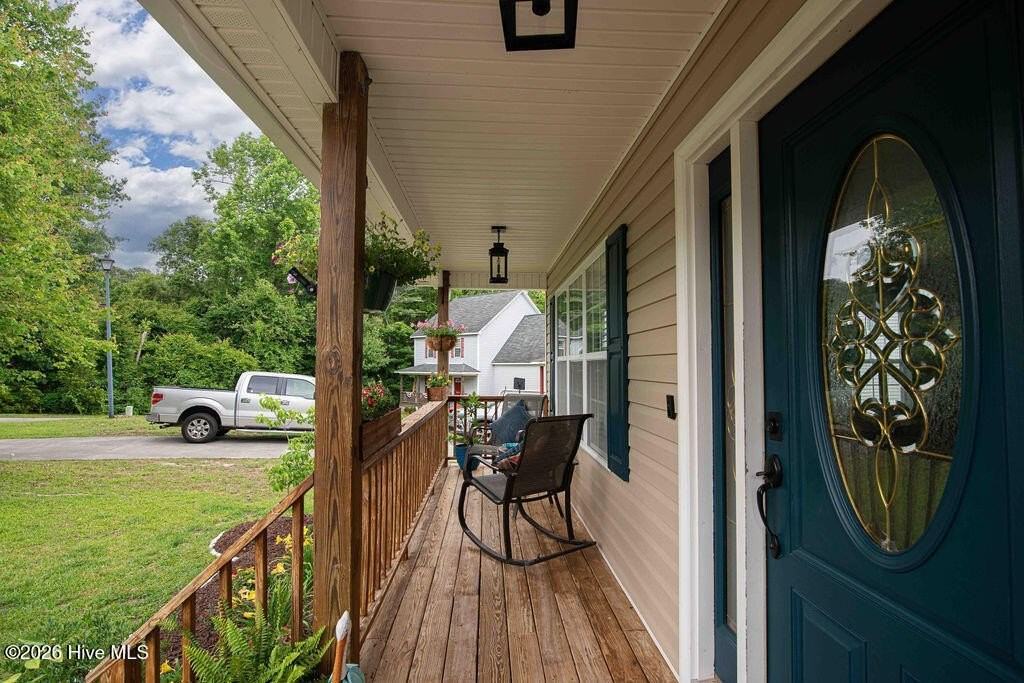 609 Riva Ridge Rd - Photo 3 of 36