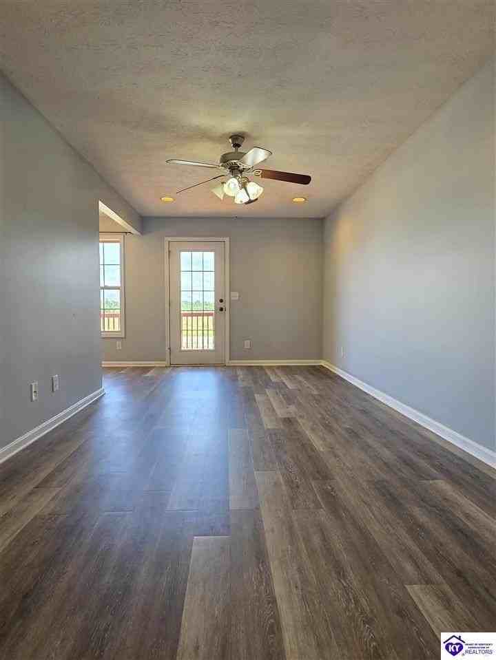 153 Twin Lakes Dr - Photo 6 of 34