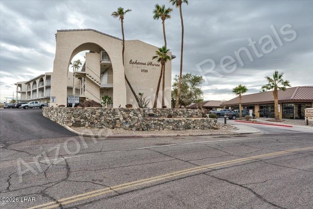 1720 Bahama Ave #B6