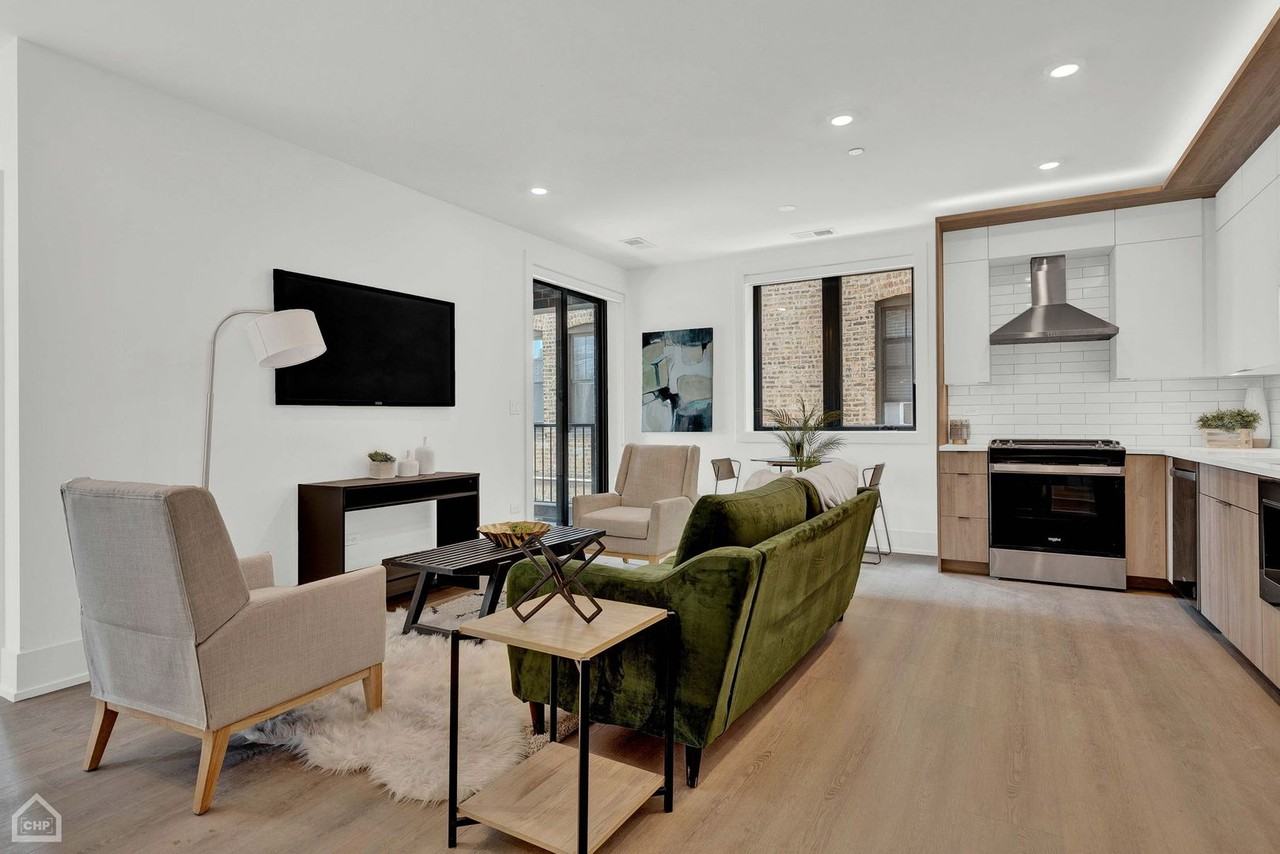 1613 W Belmont Ave, Chicago, IL - Photo 2 of 26