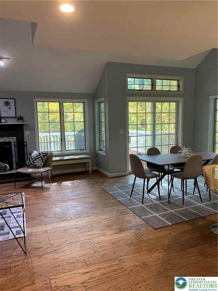 520 Eagle Dr - Photo 3 of 18
