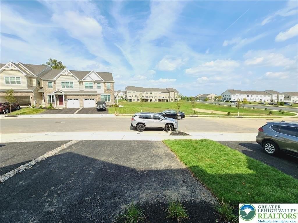 422 Gray Feather Way - Photo 4 of 44