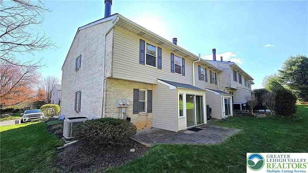194 Springhouse Rd - Photo 3 of 34