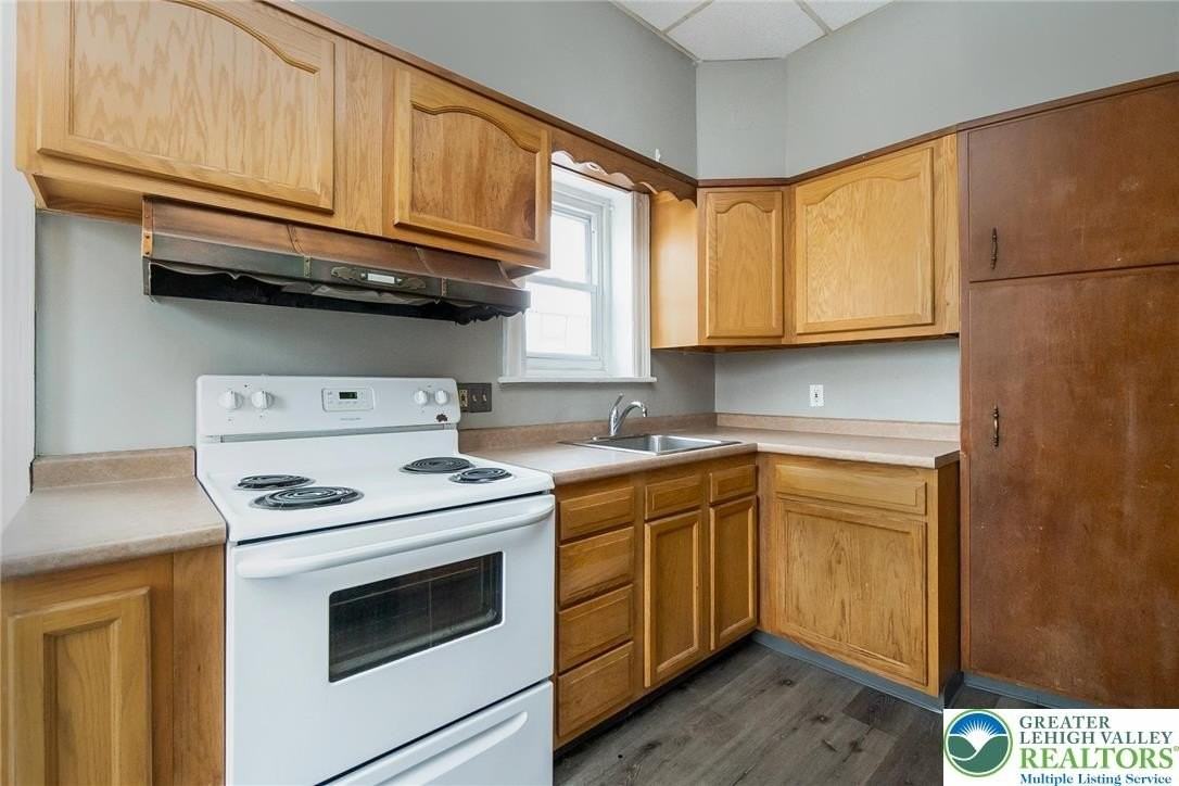 164 W Main St - Photo 4 of 25