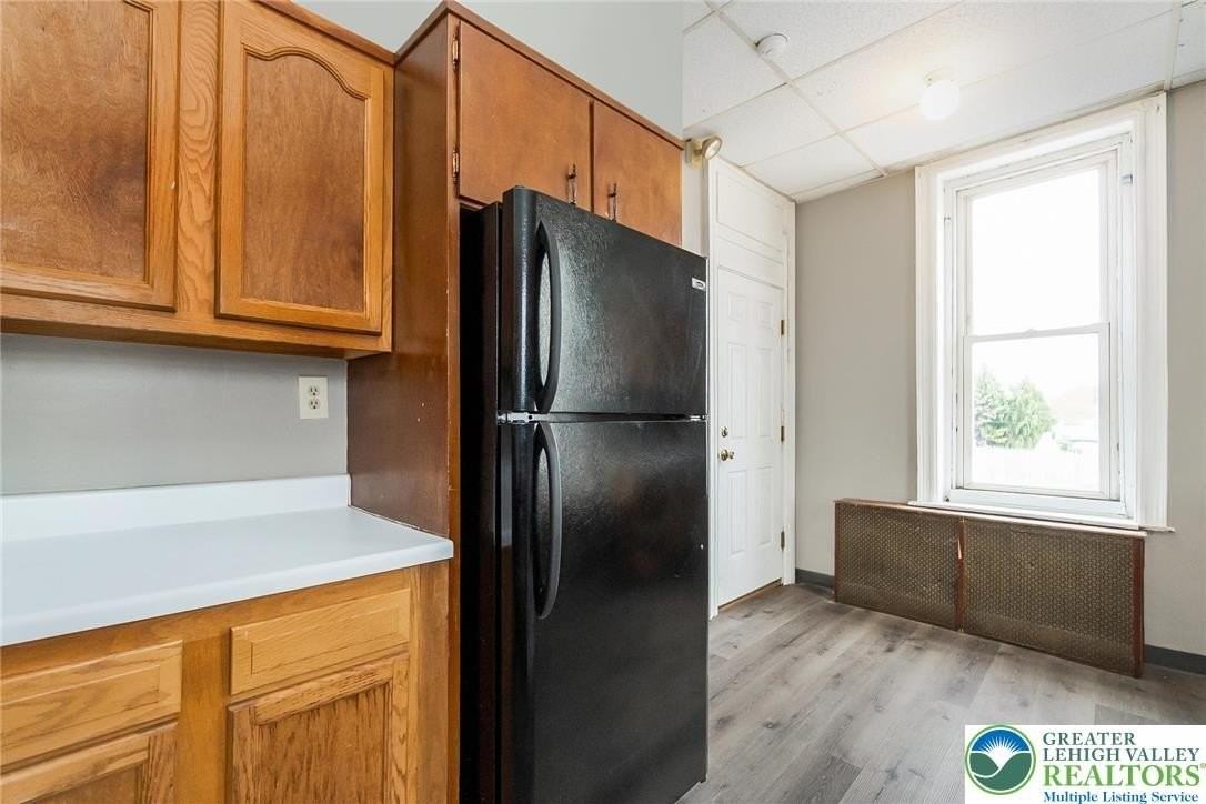 164 W Main St - Photo 5 of 25