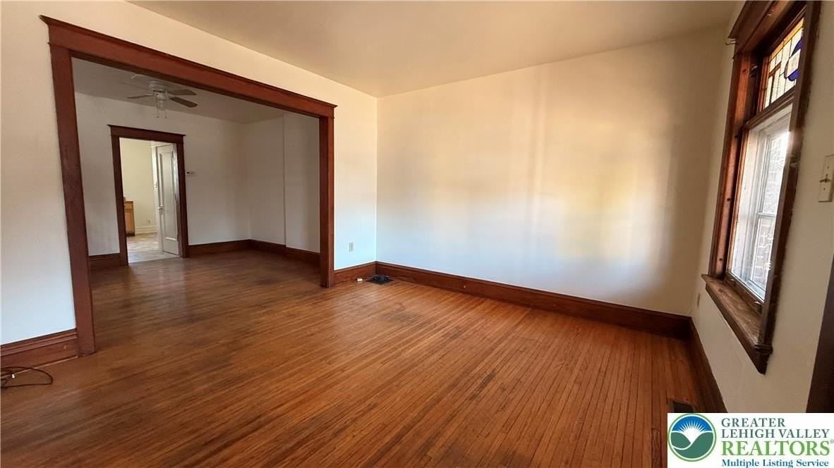 2125 Northampton St - Photo 3 of 15
