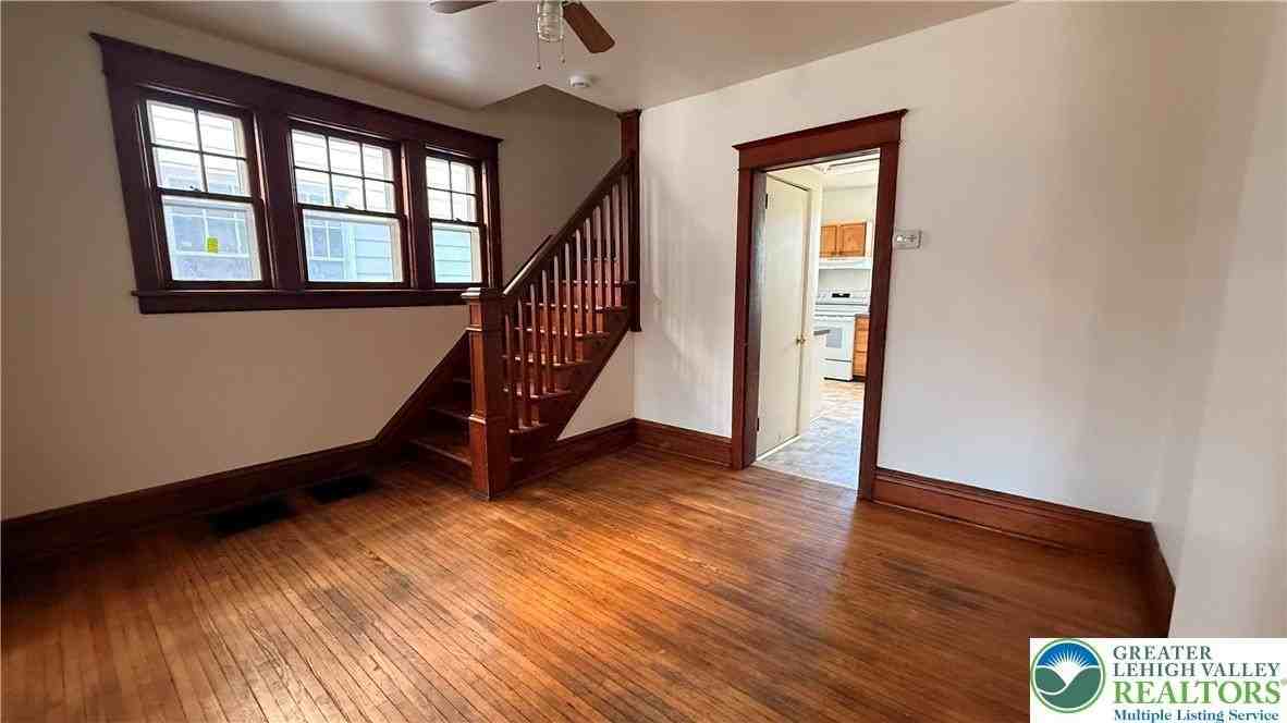 2125 Northampton St - Photo 5 of 15