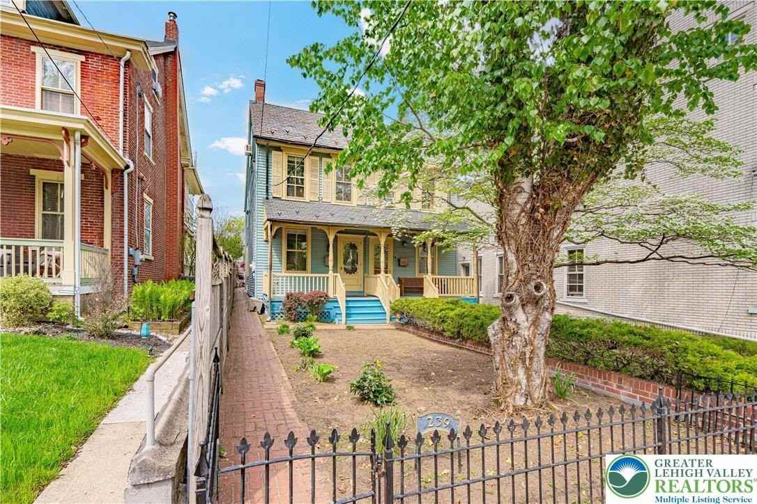239 E Church St - Photo 2 of 38