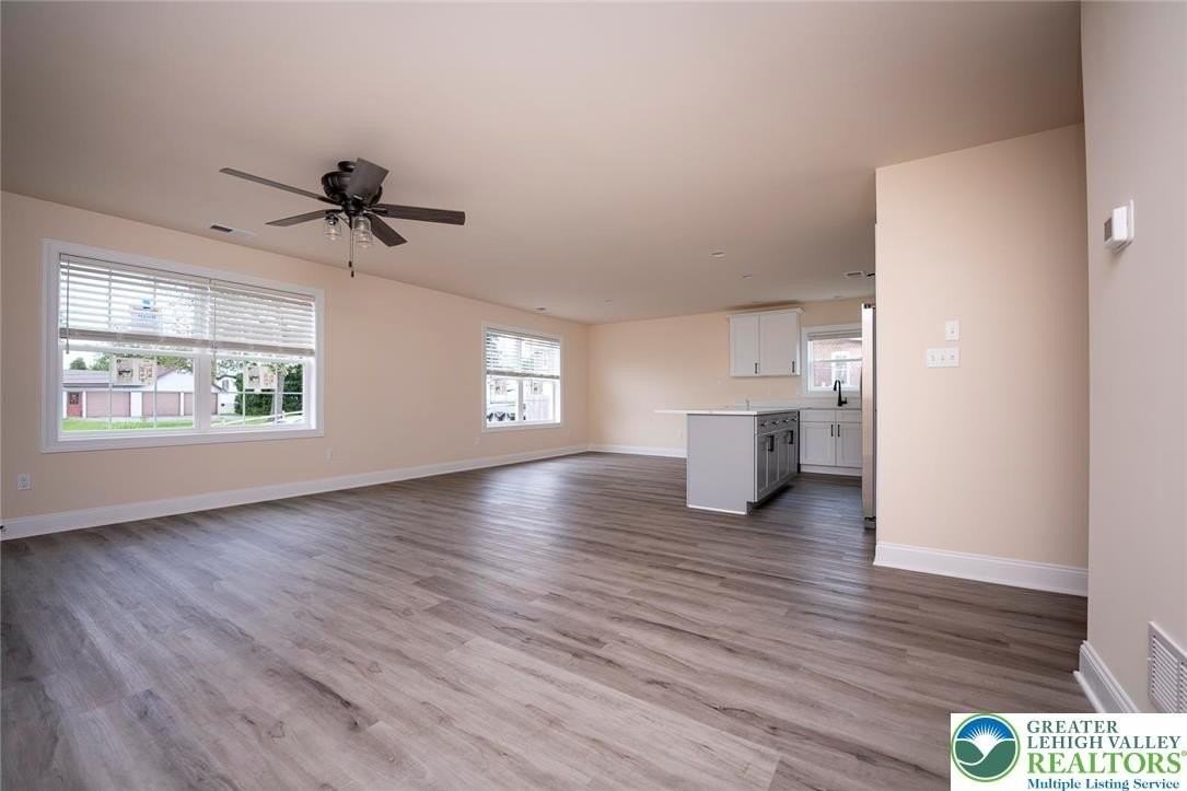 160 William St - Photo 5 of 24