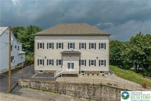 418 W Race St #2 - Photo 1 of 1
