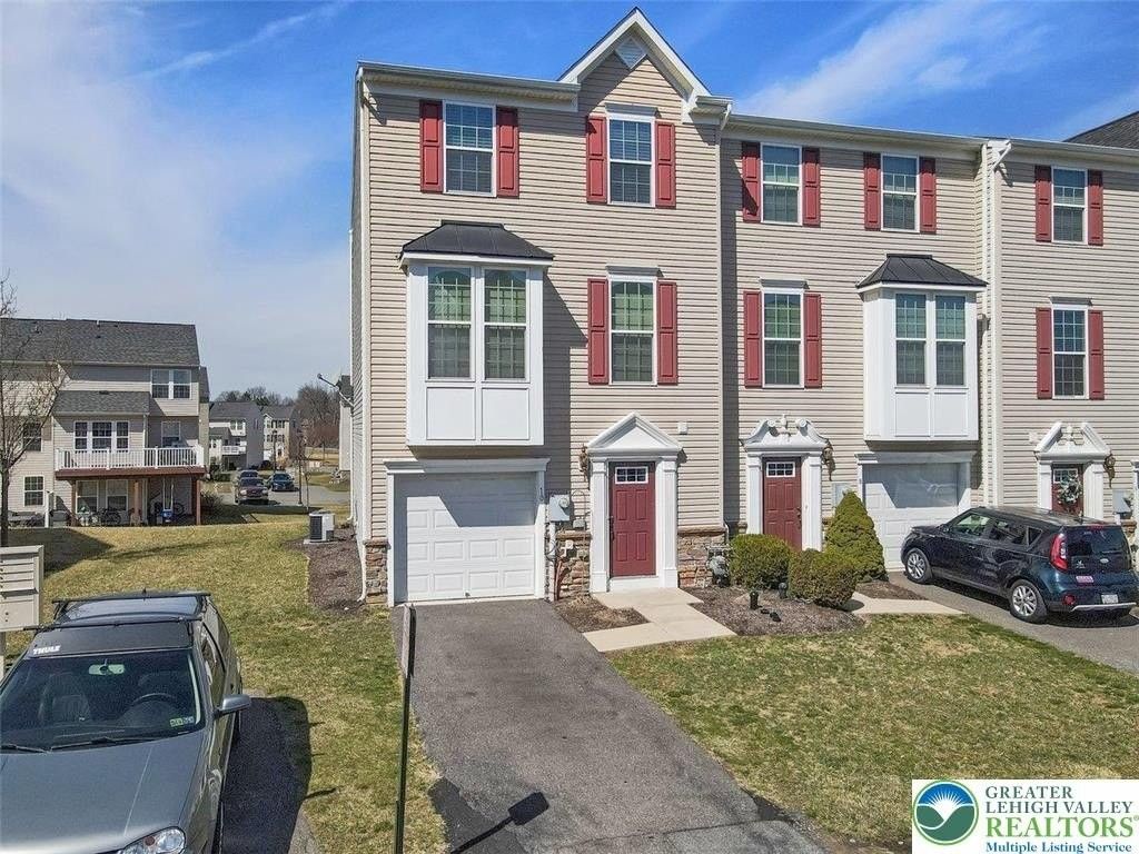 10 White Rose Ln - Photo 3 of 33