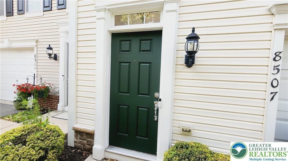 8507 Putnam Ct - Photo 2 of 22