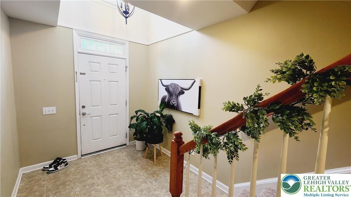 8507 Putnam Ct - Photo 3 of 22