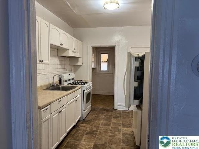 208 Ridge Ave - Photo 5 of 17