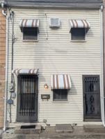 featured image of 229 N Peach St