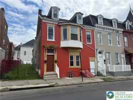 featured image of 305 N 2nd St #1