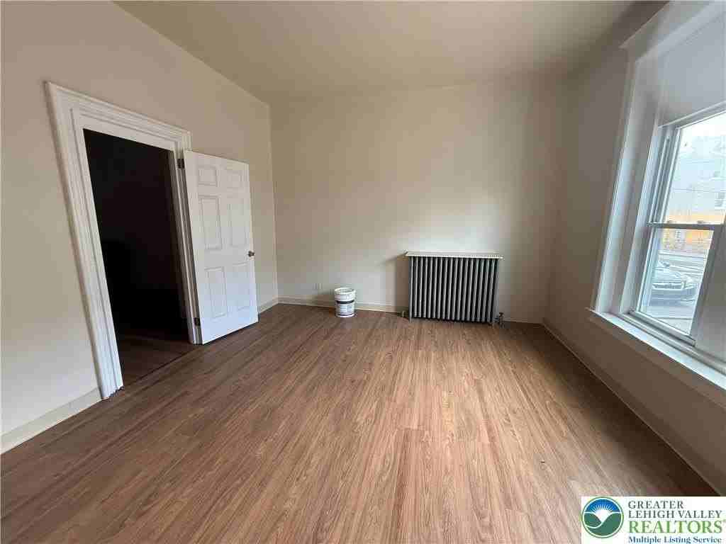 305 N 2nd St #1 - Photo 5 of 10