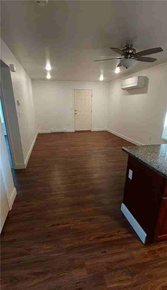 315 Clearfield St - Photo 4 of 10
