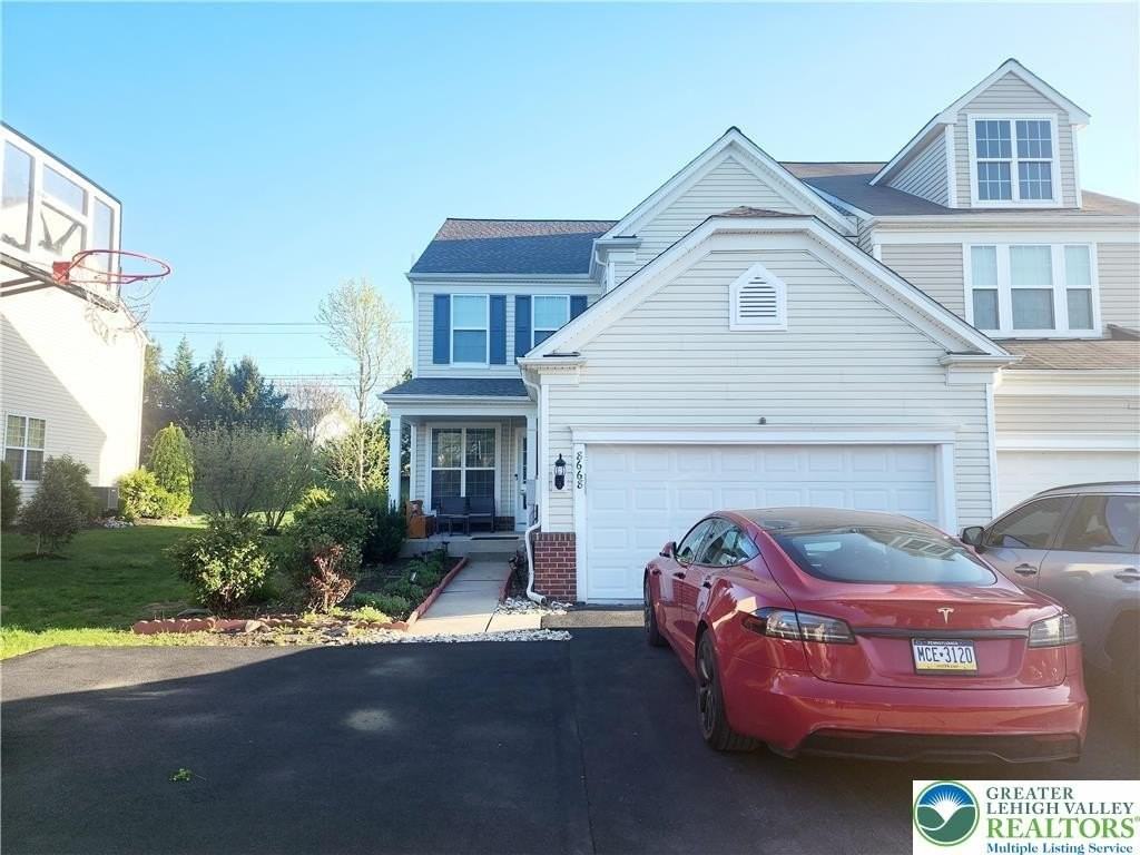8668 Mayfair Ct - Photo 2 of 30
