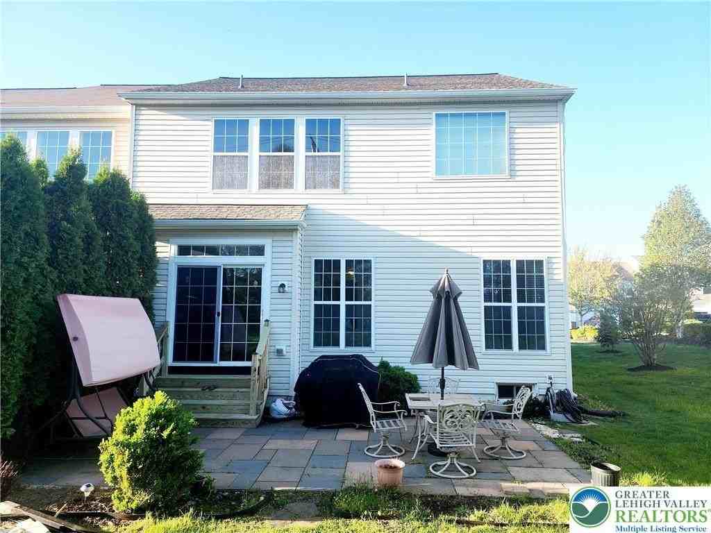 8668 Mayfair Ct - Photo 6 of 30
