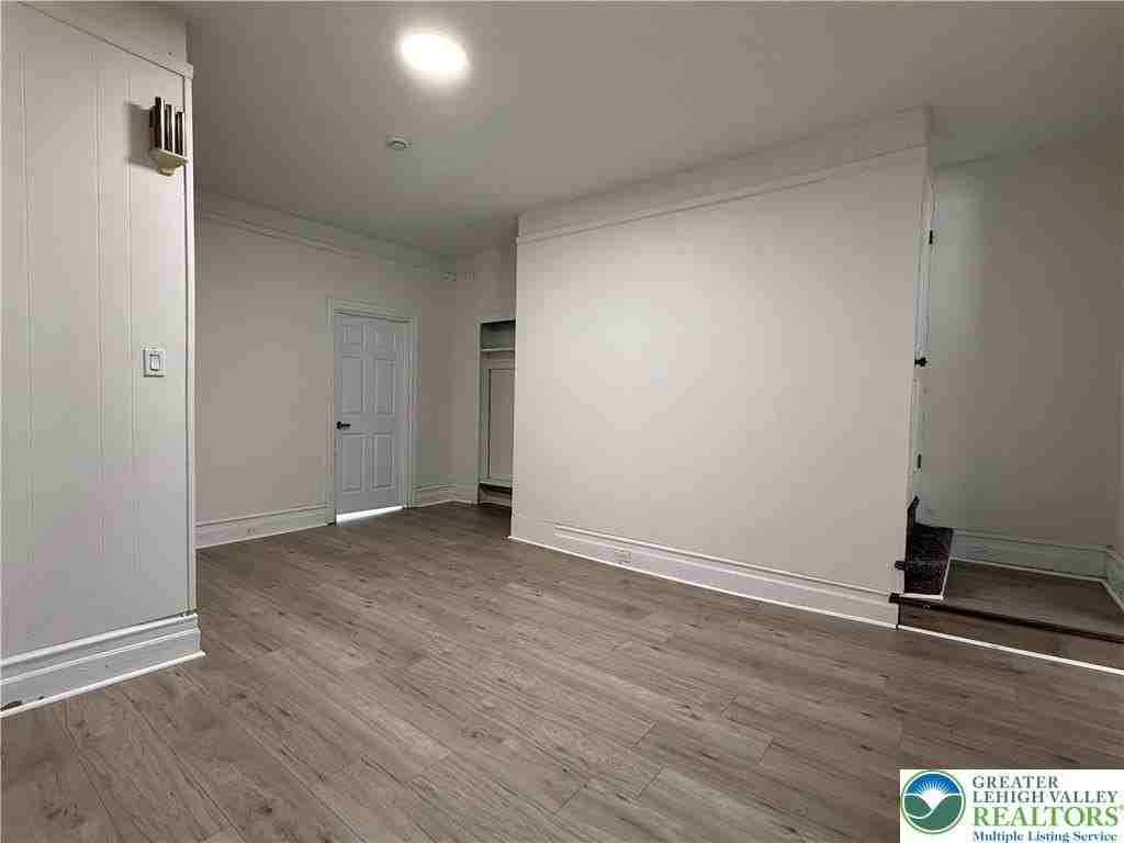 423 Front St #2 - Photo 3 of 24