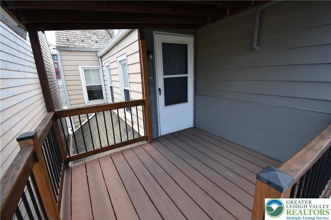 215 Cattell St #2ndFL - Photo 3 of 12