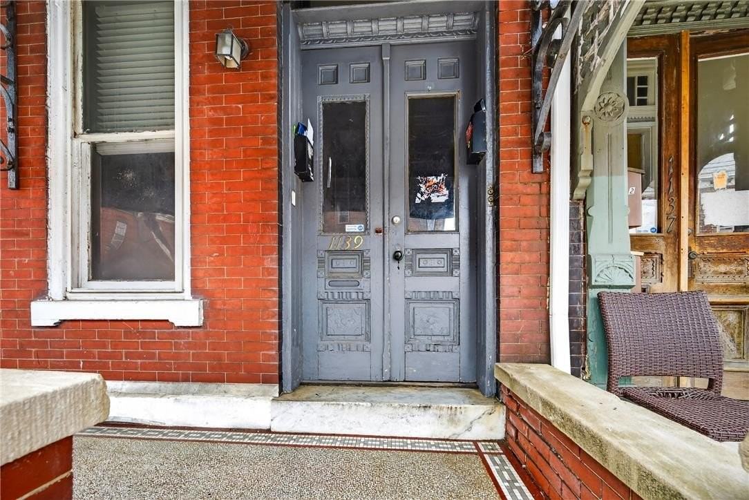 1139 W Linden St - Photo 2 of 20
