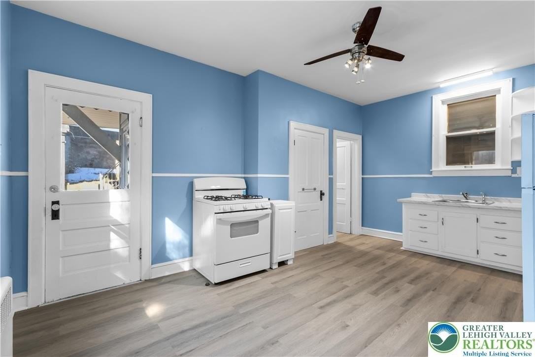 746 N Washington St #1 - Photo 6 of 26