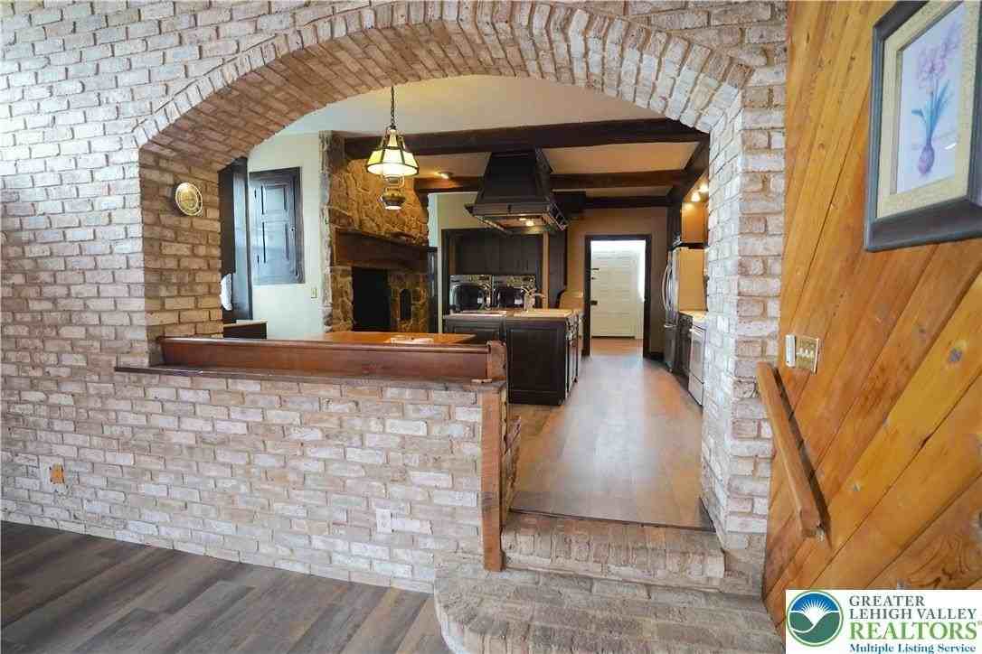 9020 Schantz Rd - Photo 4 of 26