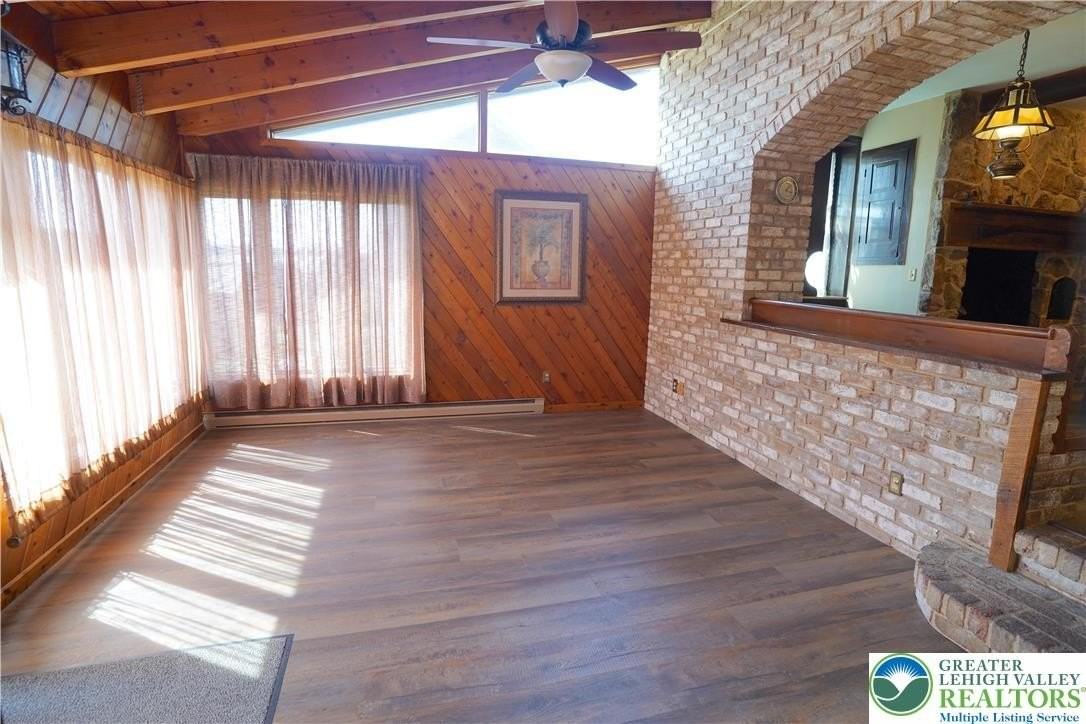 9020 Schantz Rd - Photo 5 of 26