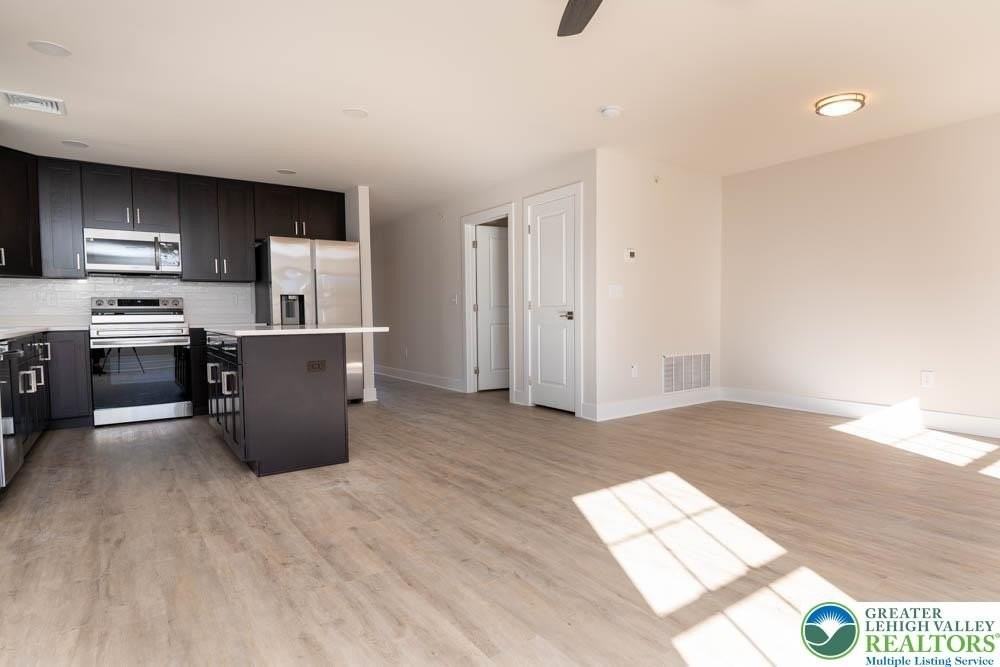1275 E 4th St #202 - Photo 6 of 24