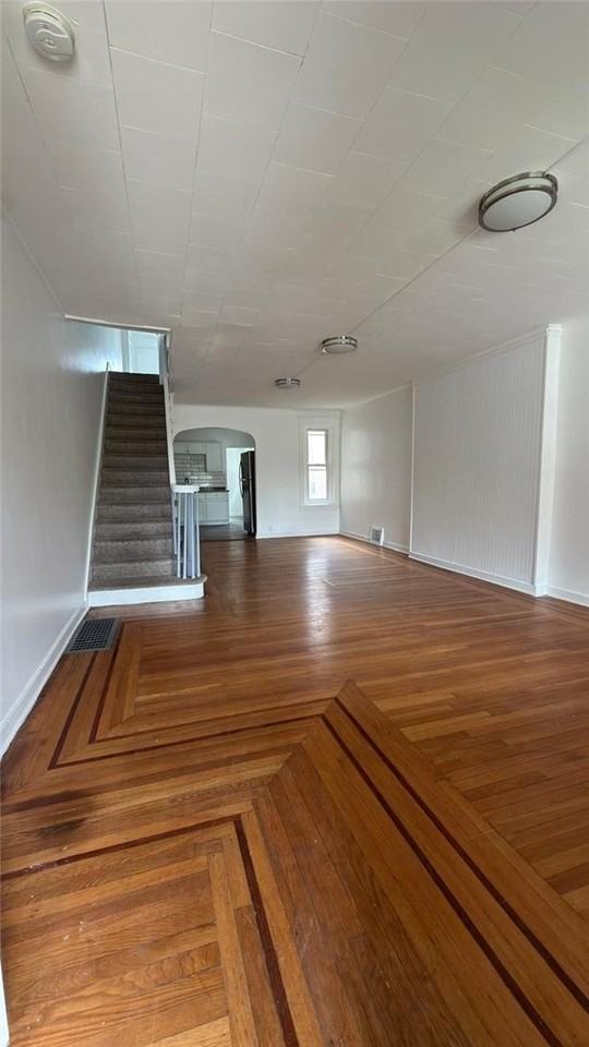 450 Hanover Ave - Photo 2 of 26
