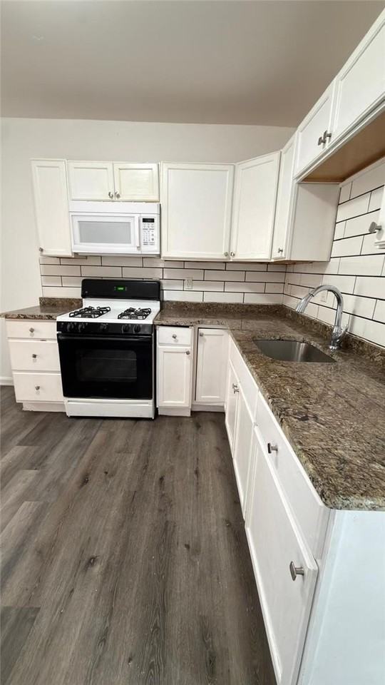 450 Hanover Ave - Photo 7 of 26