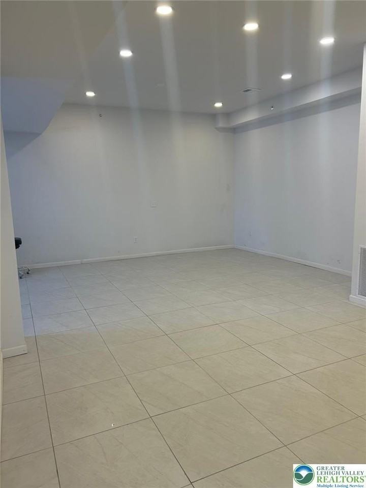 134 S 3rd St #B - Photo 3 of 19