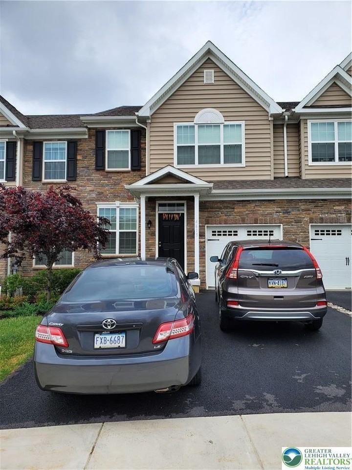 4613 Woodbrush Way - Photo 2 of 34