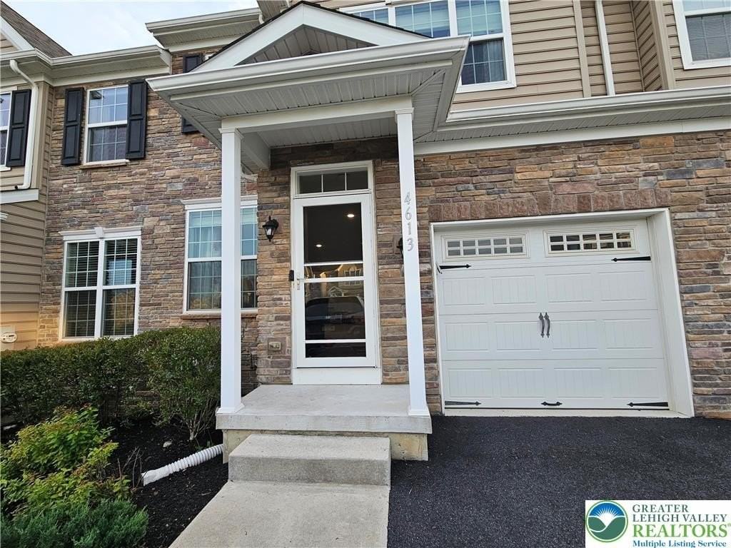 4613 Woodbrush Way - Photo 3 of 34