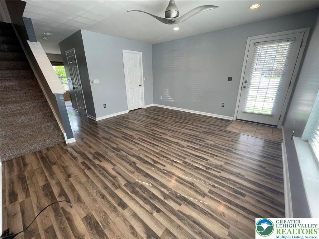 304 Central Park Ave - Photo 2 of 18