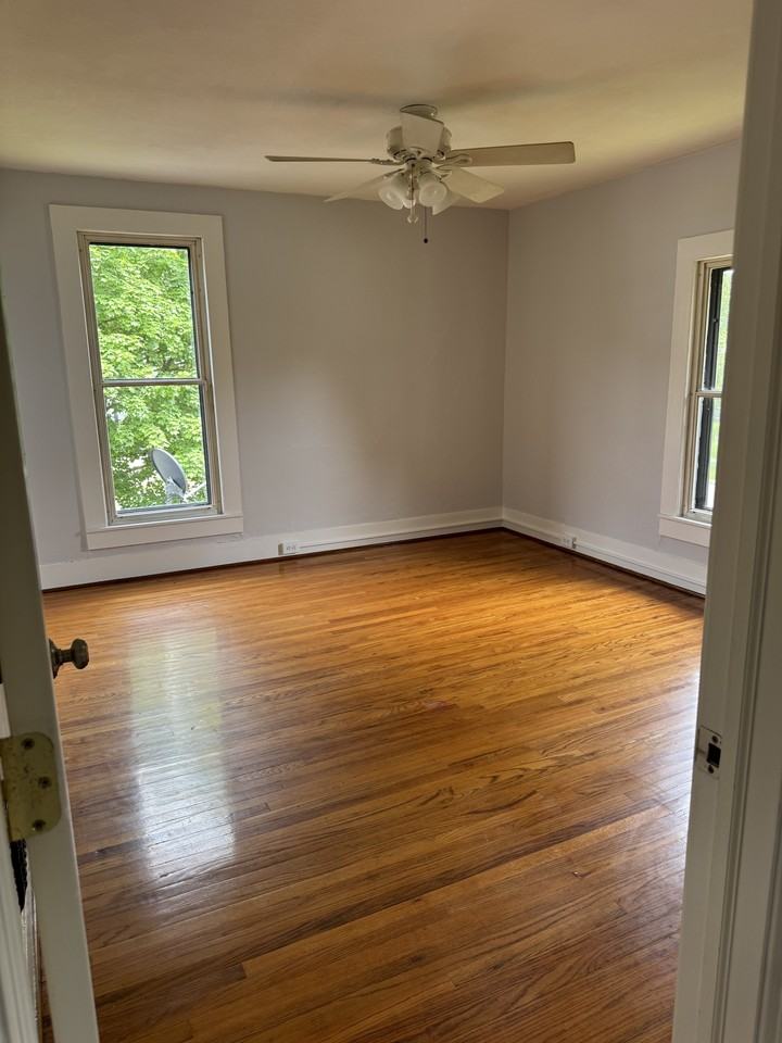 157 Grand St #1 - Photo 2 of 20