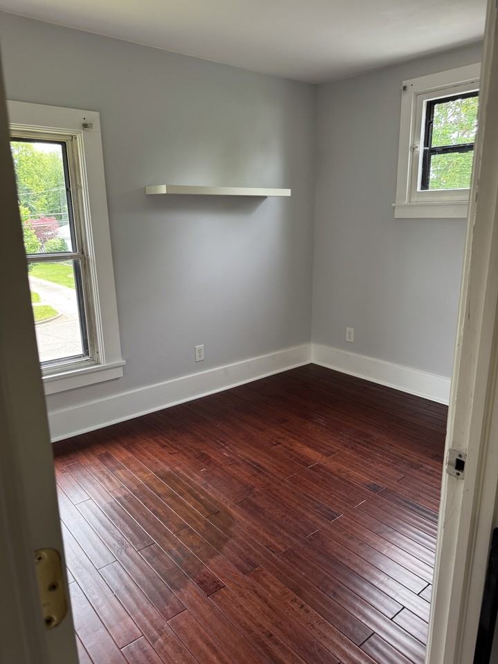 157 Grand St #1 - Photo 6 of 20